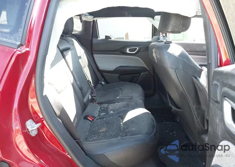 2025 Jeep Compass Latitude 4X4 from USA, damaged, VIN 3C4NJDBN2ST561079